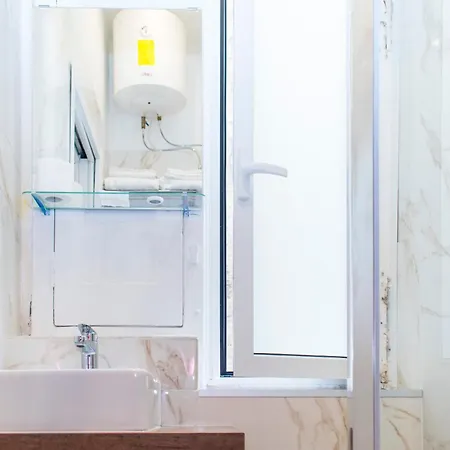 La Sciantosa Spagnoli نابولي